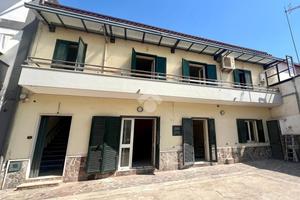 4 LOCALI A MONDRAGONE