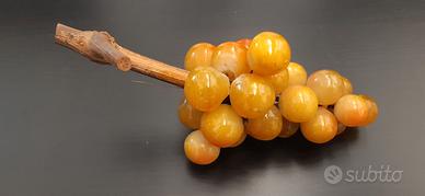 Grappolo d'uva in alabastro
