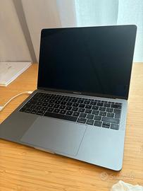 MacBook Pro 13” (2017) – i7, 16GB RAM