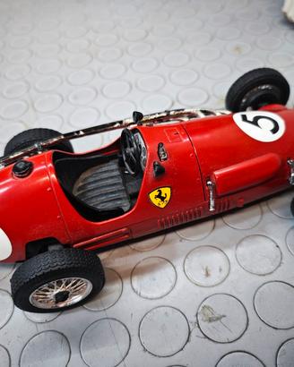 Modellini Ferrari Burago  1/18