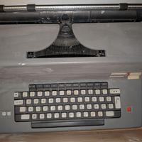 Macchina da scrivere Olivetti Editor 4C
