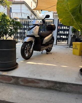 Piaggio Carnaby 200I ES