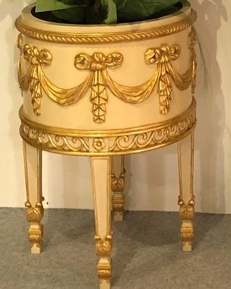 Fioriera in legno massello  avorio e foglia oro