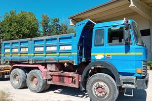 Camion Iveco 3 assi 330 36