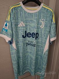 Maglia Juventus away 2025/26 con patch Serie A 