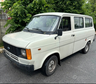 Ford Transit 9 posti 1982 2.4D Autovettura
