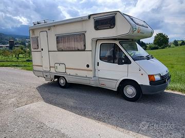 Camper Ford 2.5 con soli 49.000km
