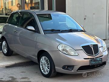 Lancia Ypsilon 1.3 MJT 75 CV ok neopatentati