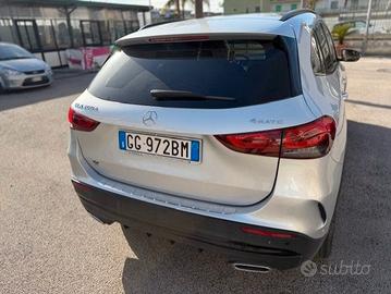 MERCEDES GLA 200