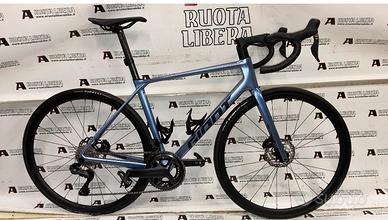 GIANT TCR GIANT  CARBONIO 2024