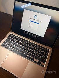 MacBook Air 13” – i5 – 1TB SSD - 16GB RAM – Gold