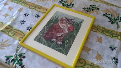 Quadretto mezzo punto con gatto incorniciato