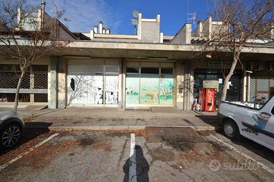 Immobile di 100 m² con 2 locali a Cesena
