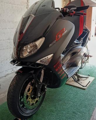  Tmax 2002 a carburatore (unico )