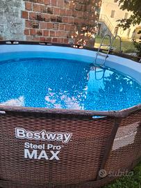 piscina Bestway con accessori 