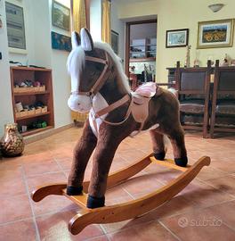 cavallo adondolo