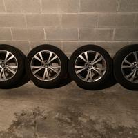 Cerchi in lega con gomme invernali 205 / 55 / R16