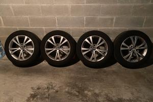 Cerchi in lega con gomme invernali 205 / 55 / R16