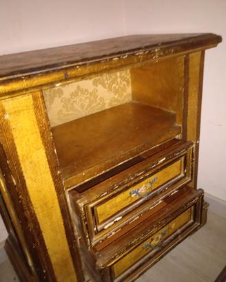Comodino antico laccato oro stile veneziano