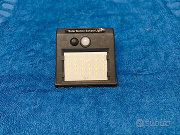 Applique solare a led con rilevatore di movimento