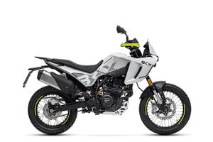 Benelli BKX 300 My26 Bauletto GIVI omaggio !
