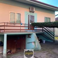 MONFALCONE Casetta indipendente. V441
