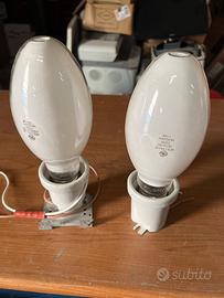 Lampade con portalampade vintage da collezione