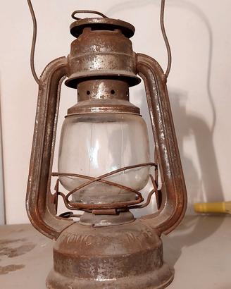 Lume A petrolio 
