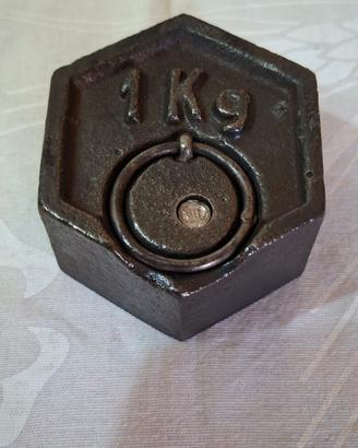 Antico Peso da 1 kg in Ghisa