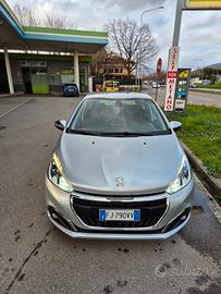 Peugeot 208  Allure