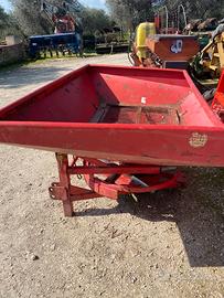 Spandiconcime LELY mod. 1500