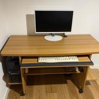 Scrivania color legno chiaro