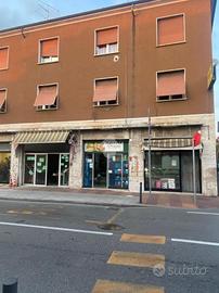 NEGOZIO A BRESCIA
