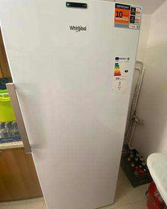 FREEZER VERTICALE Whirpool 