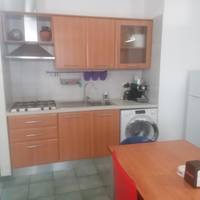 Ampio monolocale arredato