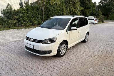 VOLKSWAGEN Touran Business 1.6 TDI DSG Comfortline