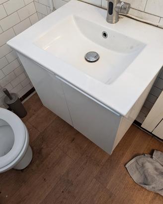 mobiletto bagno 