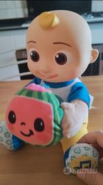 Bambolotto peluche interattivo JJ Cocomelon