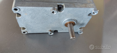 Motoriduttore x stufa a pellet