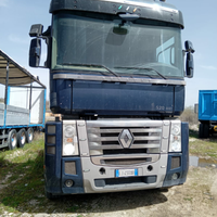 Renault magnum 520