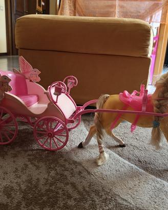 Carrozza Barbie con cavallo