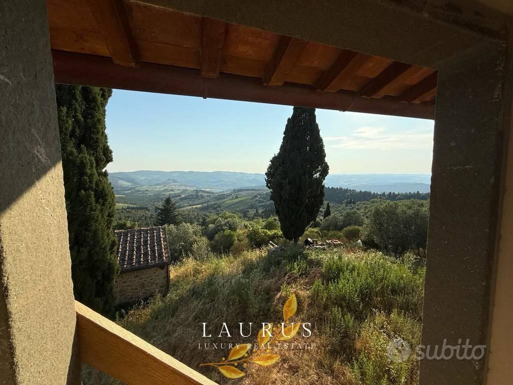 Rustico / Casale di 350 m² con più di 5 locali a G - Vista 4