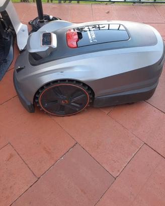 Robot tagliaerba Sunseeker X3 senza filo 