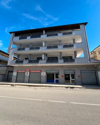Locale commerciale 160 mq Aversa Nord