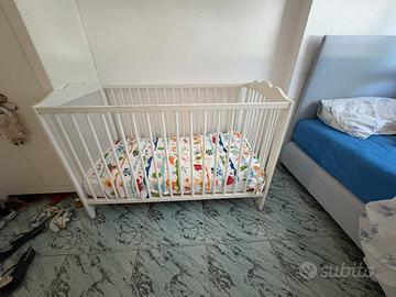 Lettino con materasso