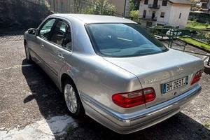 Mercedes E 320 Elegance