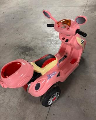 Triciclo elettrico per bambini