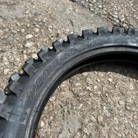 Gomma pirelli mid soft 100/90/19