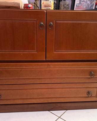 Armadietto in legno