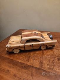 Modellino Chevrolet in legno